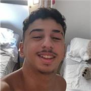 Soy un estudiante que tiene titulos de ingles,y al practicarlo con los años lo he dominado perfectamente